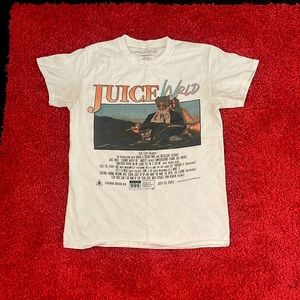 Juice wrld shirt size small.